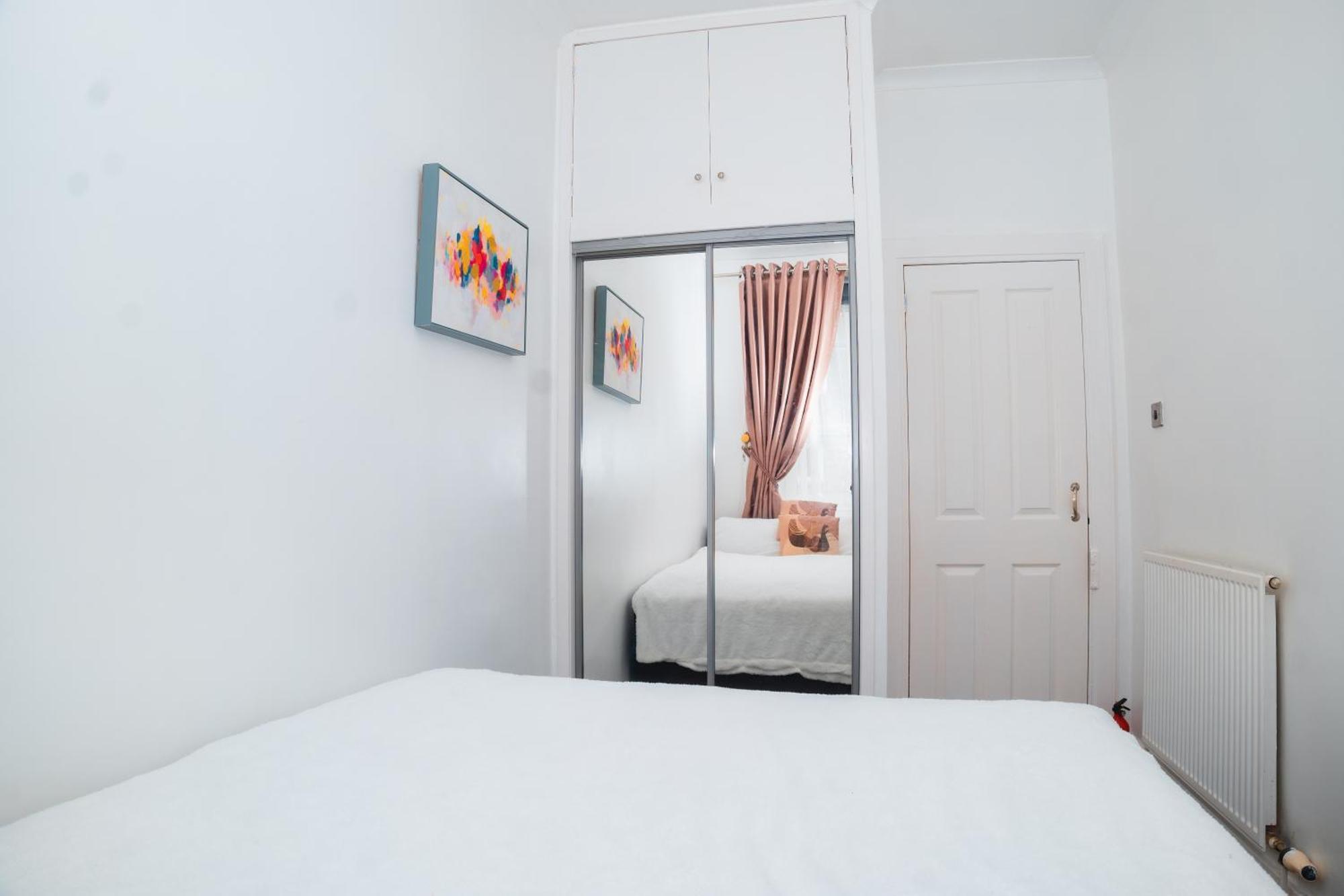 Entire Fabulous 2Bedroom First Floor Flat Located Within Close Proximity To City Centre & University Of Aberdeen With Private Parking المظهر الخارجي الصورة