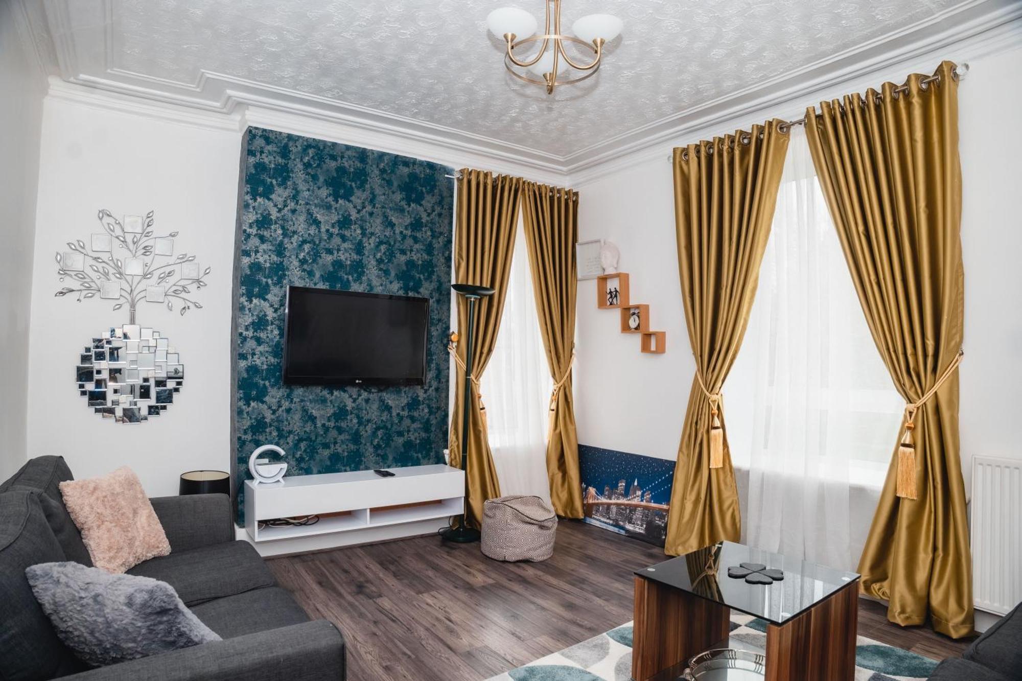 Entire Fabulous 2Bedroom First Floor Flat Located Within Close Proximity To City Centre & University Of Aberdeen With Private Parking المظهر الخارجي الصورة