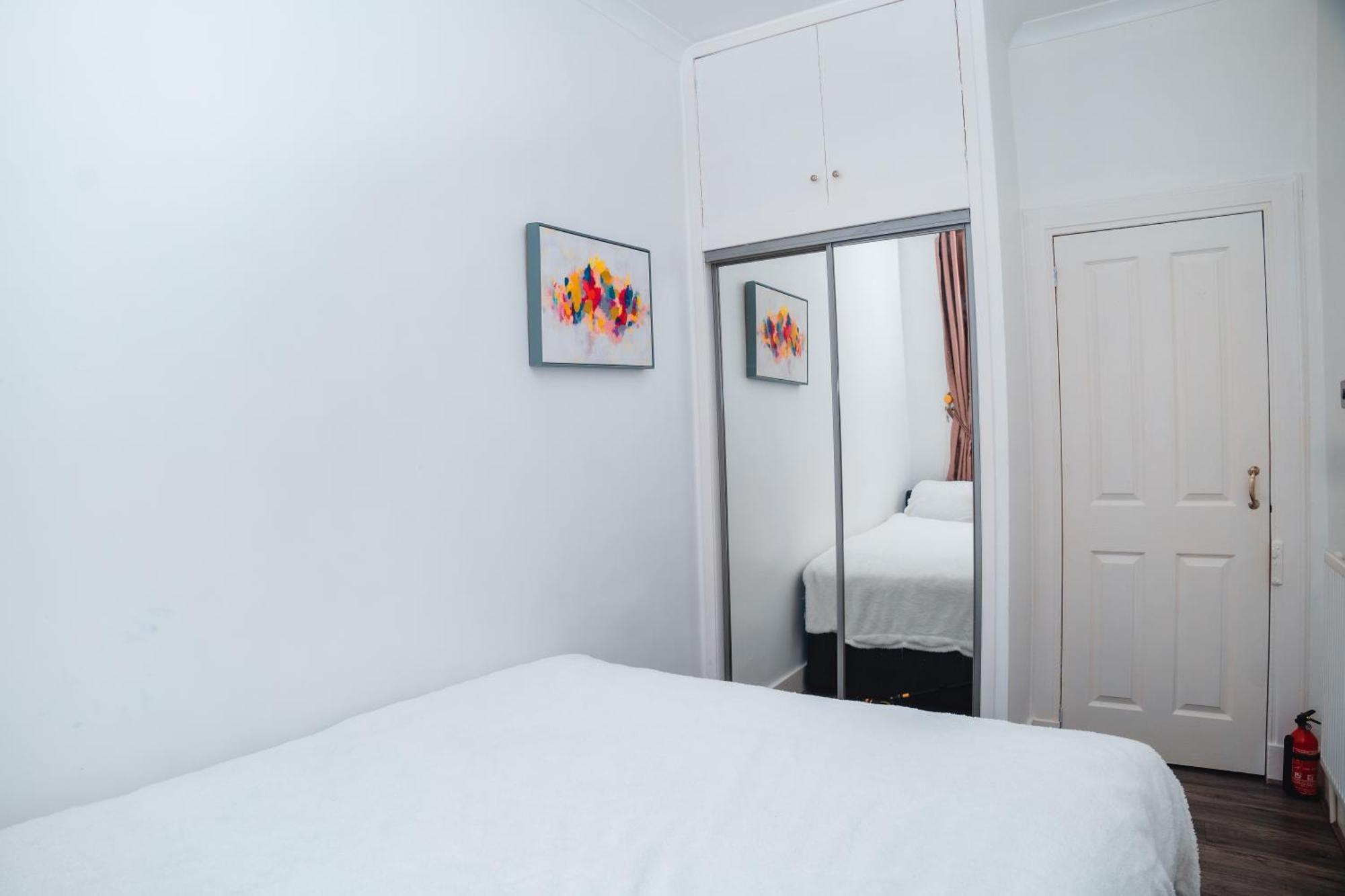 Entire Fabulous 2Bedroom First Floor Flat Located Within Close Proximity To City Centre & University Of Aberdeen With Private Parking المظهر الخارجي الصورة